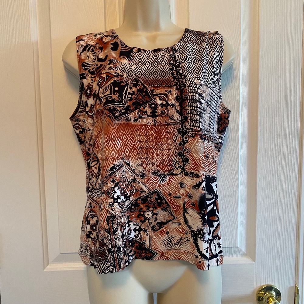 BUY 2 ITEMS & GET 1 FREE - Chico’s Tank Top Sz M